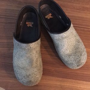 DANSKO embossed fullback clogs